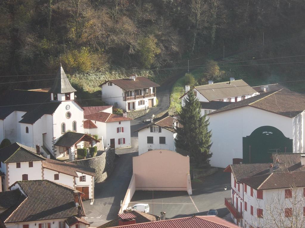 Hotel Le Clementenia Arnéguy Kültér fotó