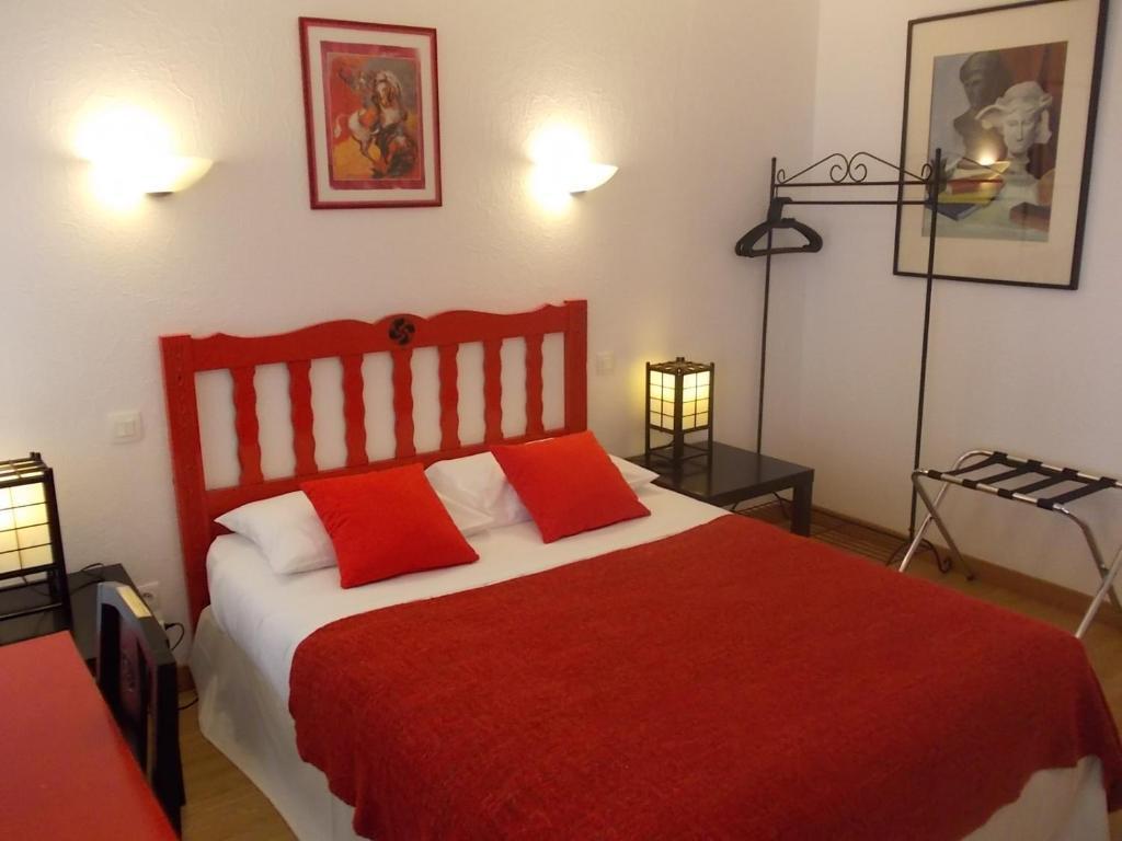 Hotel Le Clementenia Arnéguy Szoba fotó