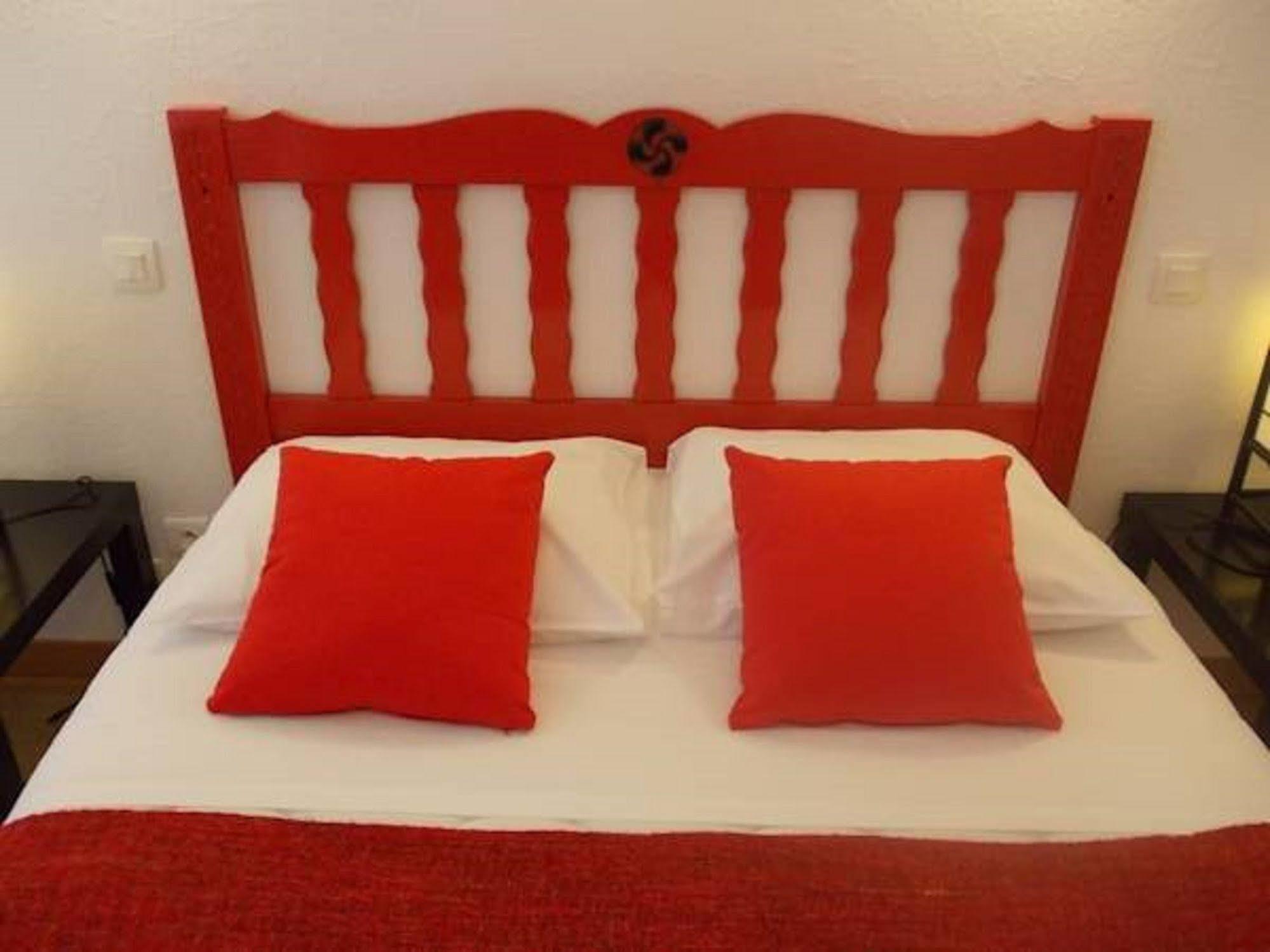 Hotel Le Clementenia Arnéguy Kültér fotó
